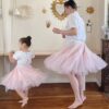 jupe-jupon-tulle-rose-mere-fille-kitac Femme et enfant portant les jupes jupon en tulle rose Studio Kitac