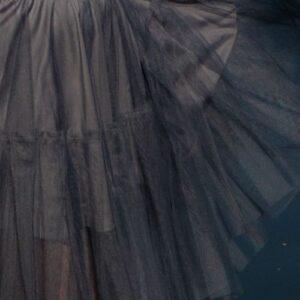 Tulle gris et satin ton sur ton