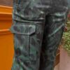 kitac-telmon-jacquard-vert-lamericana-detail-poche Le cargo Telmon de Lamericana revisité en version féminine dans un jacquard fond vert pour visualiser le détail de la poche jambe côté